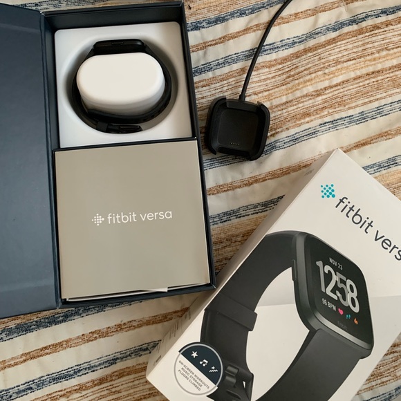 Fitbit Versa - Picture 8 of 9
